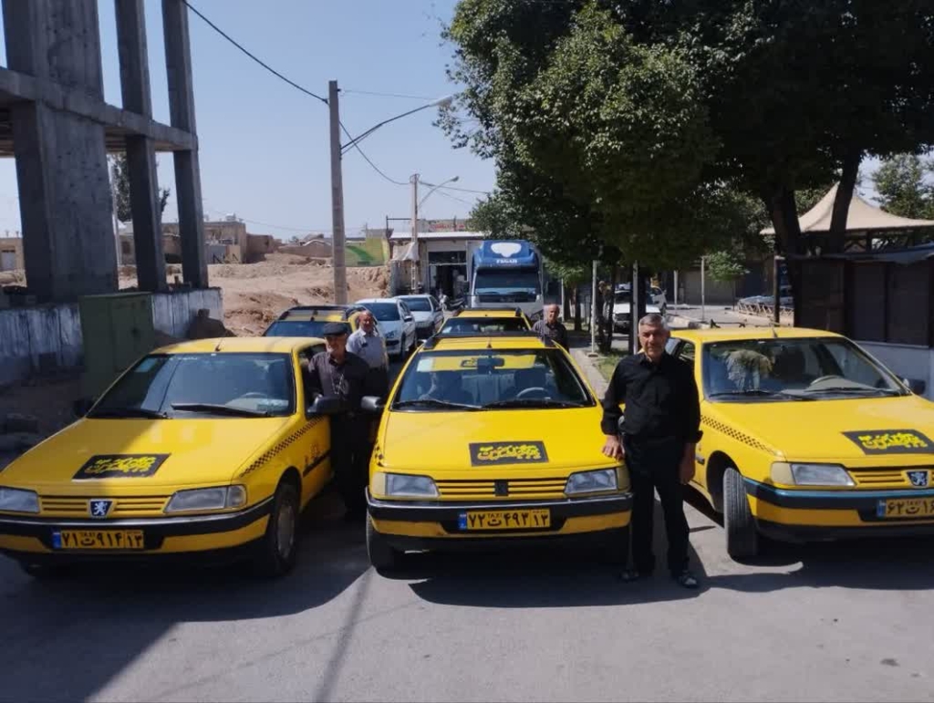 نصب پرچم مشکی اربعین