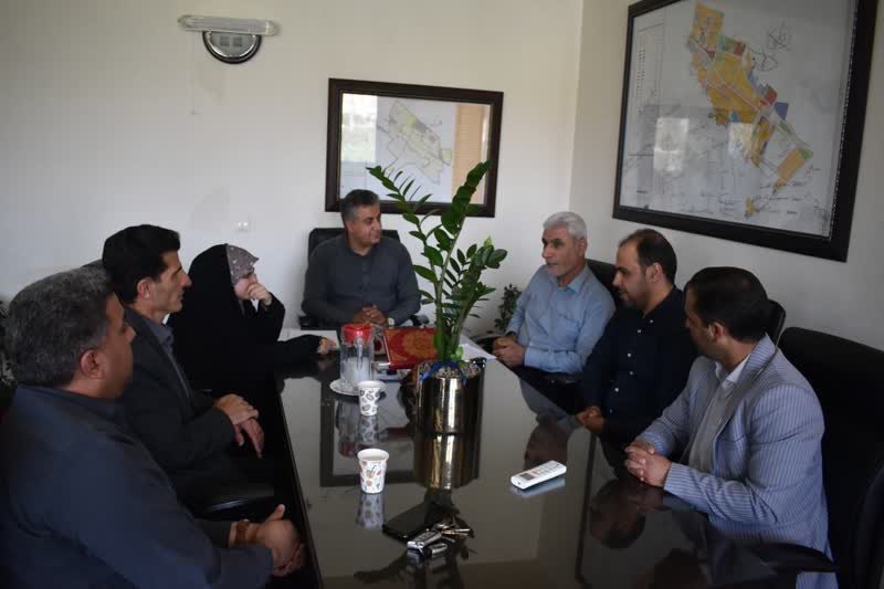 نشست خبرنگاران با مدیریت شهری تیران