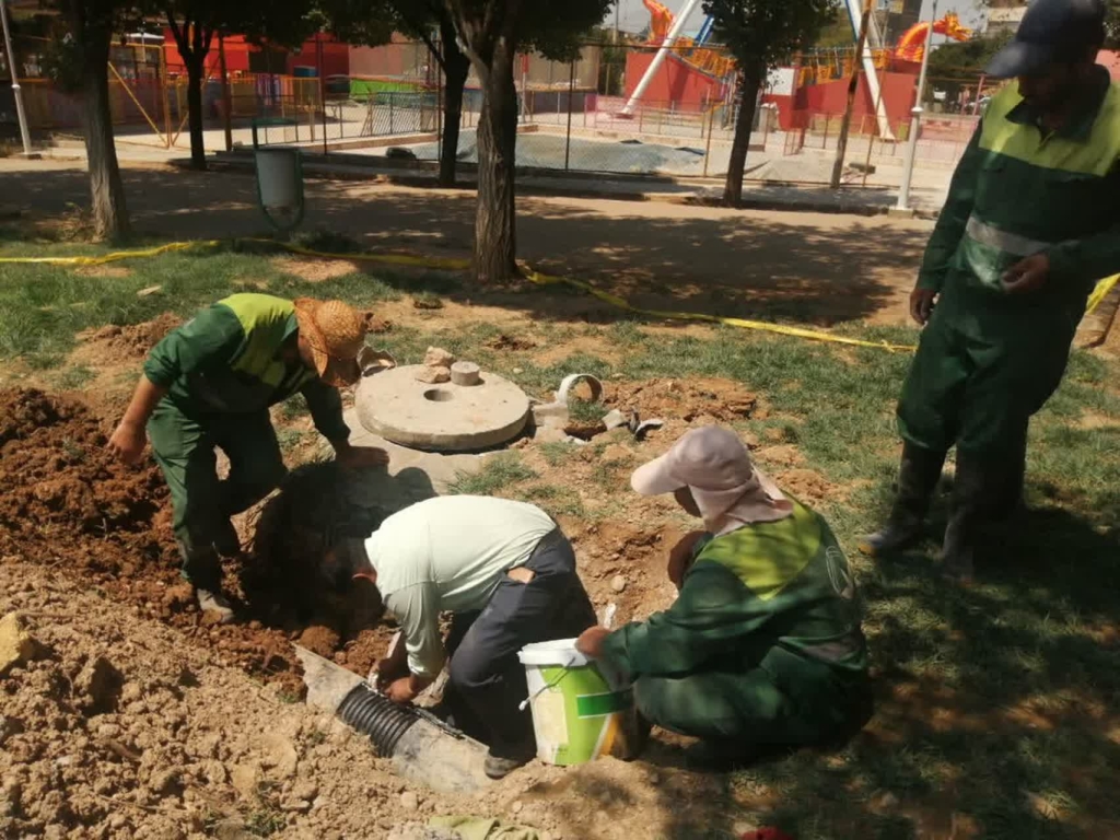 اصلاح شبکه فاضلاب پارک آزادگان تیران